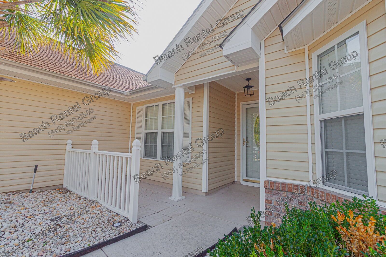 Bright and Welcoming 3 Bedroom ~ Fenced in Back Yard property image