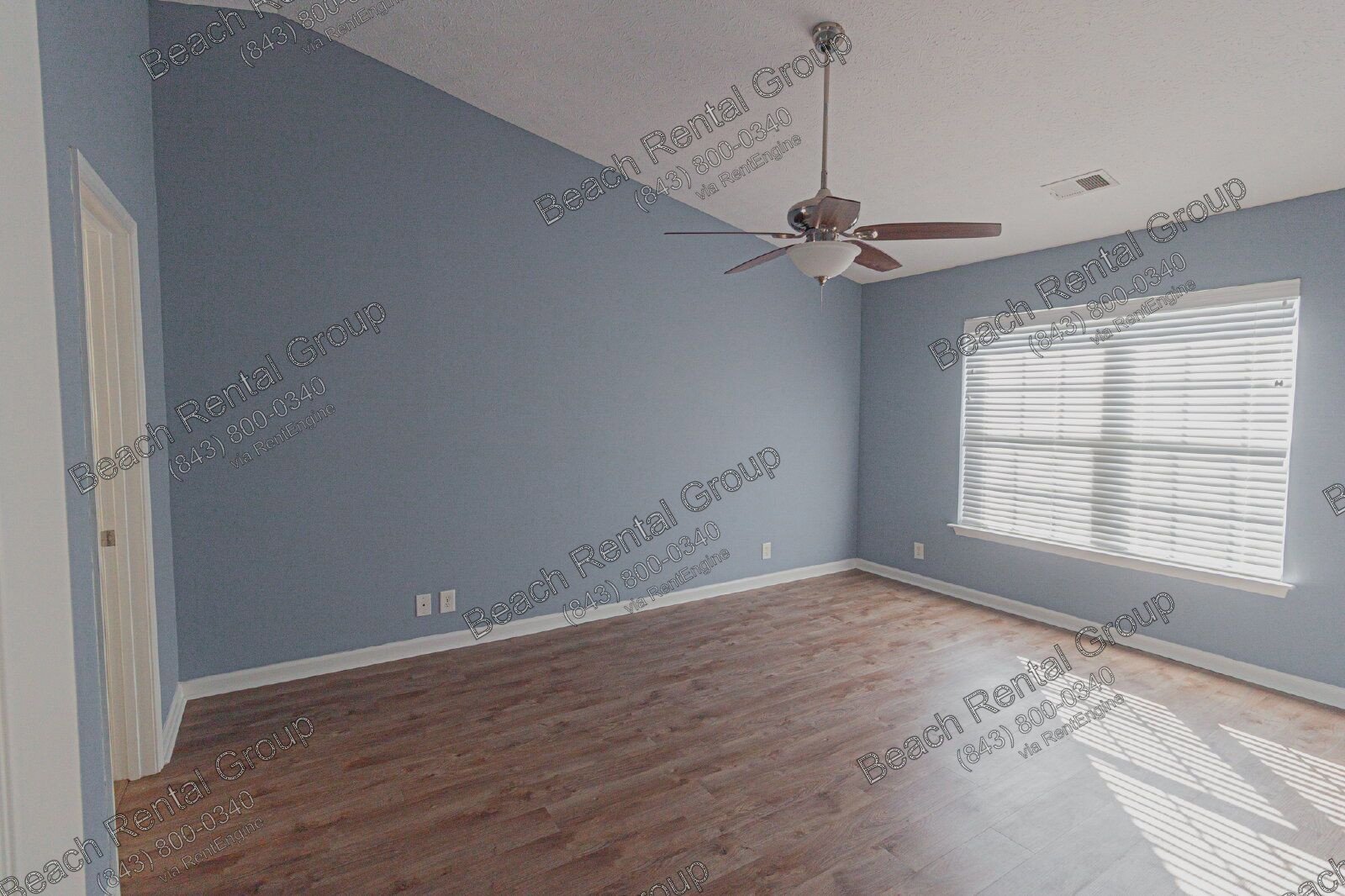 Bright and Welcoming 3 Bedroom ~ Fenced in Back Yard property image