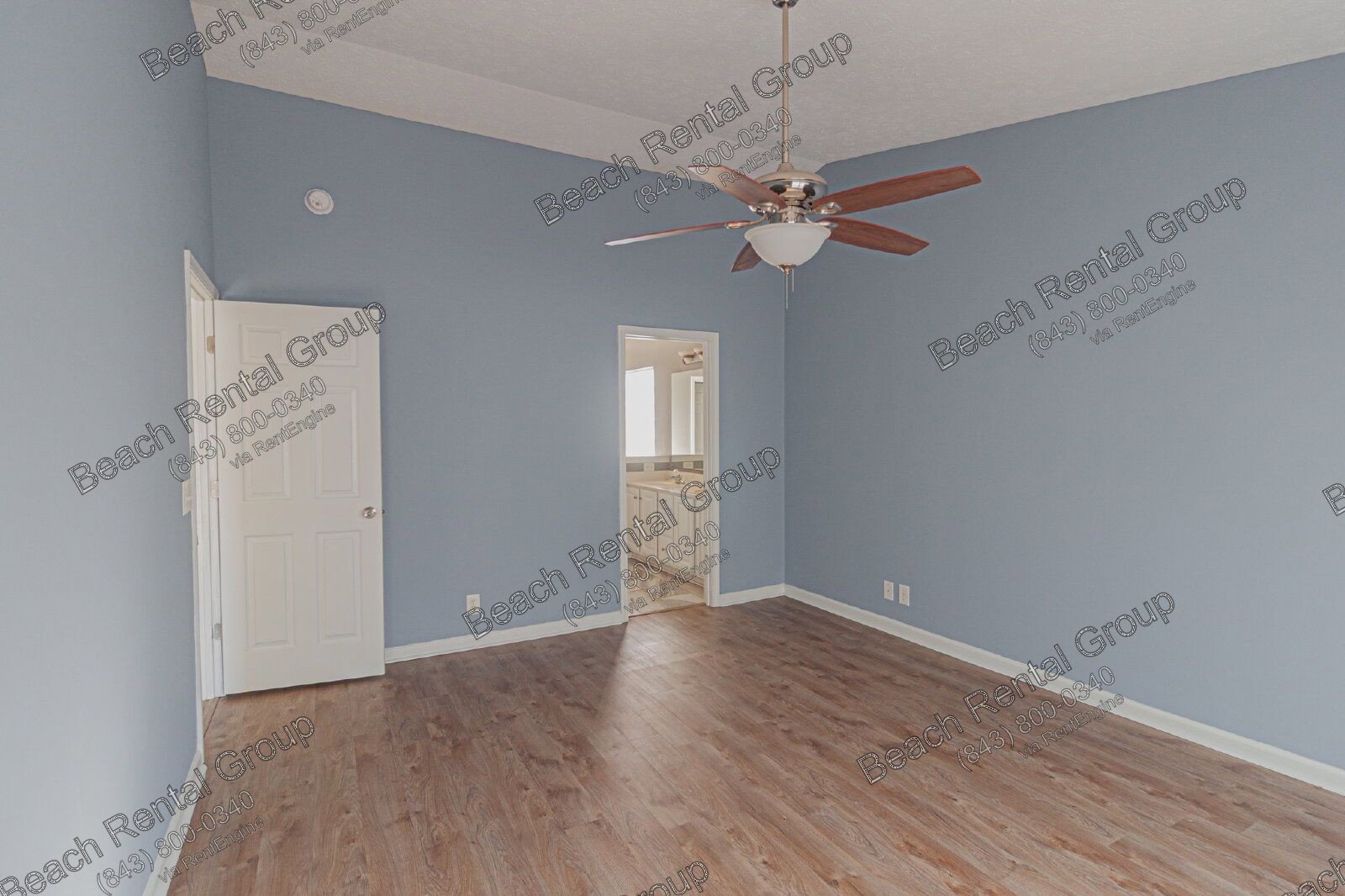 Bright and Welcoming 3 Bedroom ~ Fenced in Back Yard property image