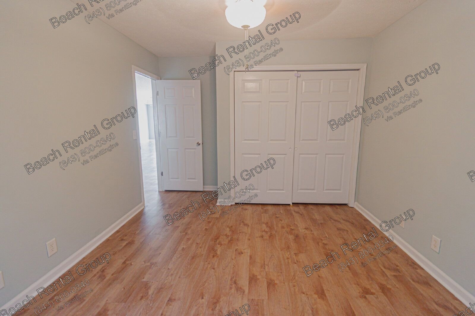 Bright and Welcoming 3 Bedroom ~ Fenced in Back Yard property image