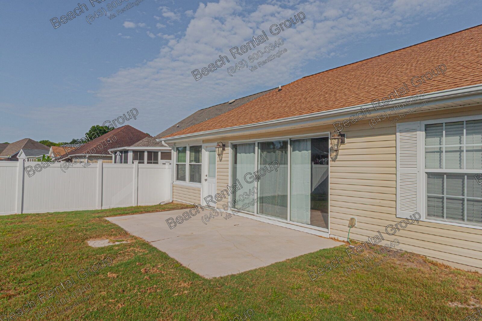 Bright and Welcoming 3 Bedroom ~ Fenced in Back Yard property image