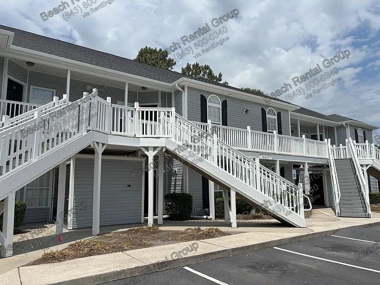 Beautifully updated 3-bedroom, 2-bath condo property image