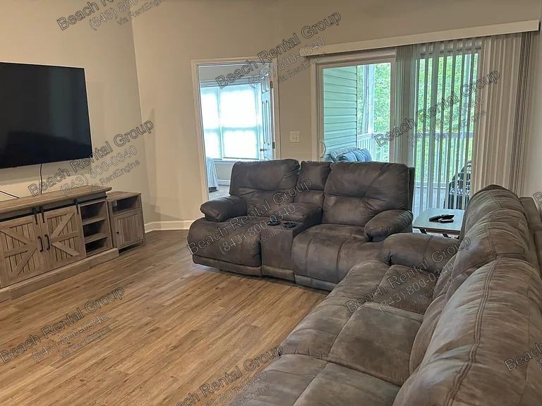 Beautifully updated 3-bedroom, 2-bath condo property image