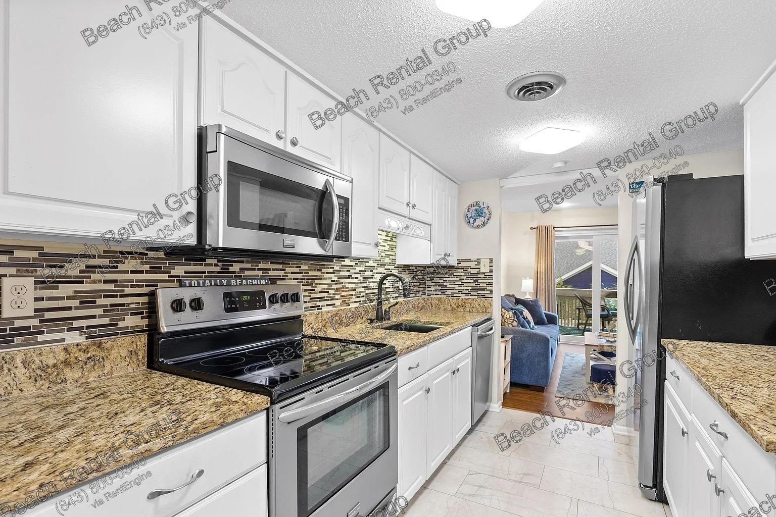 Spacious 3-Bed Townhouse in Prime North Myrtle Beach Location – 2300 Sq Ft of Comfortable Living! property image