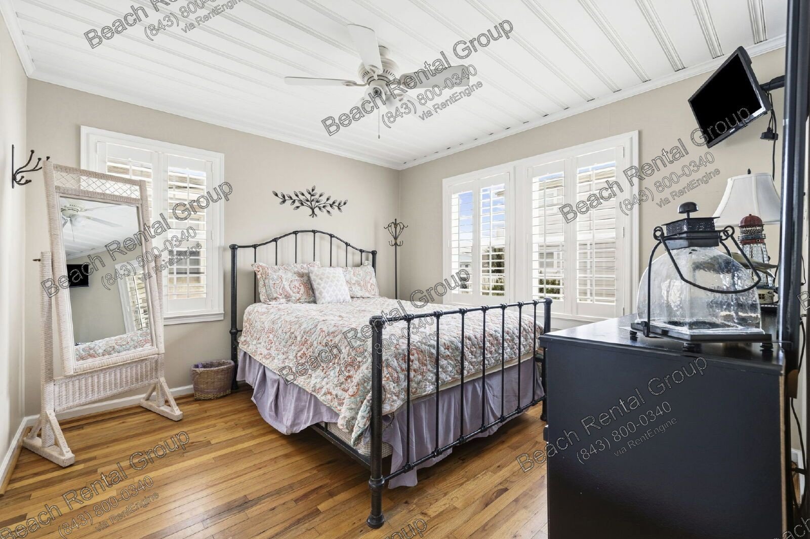 4 Bedroom SFH 1/2 Block from Ocean property image
