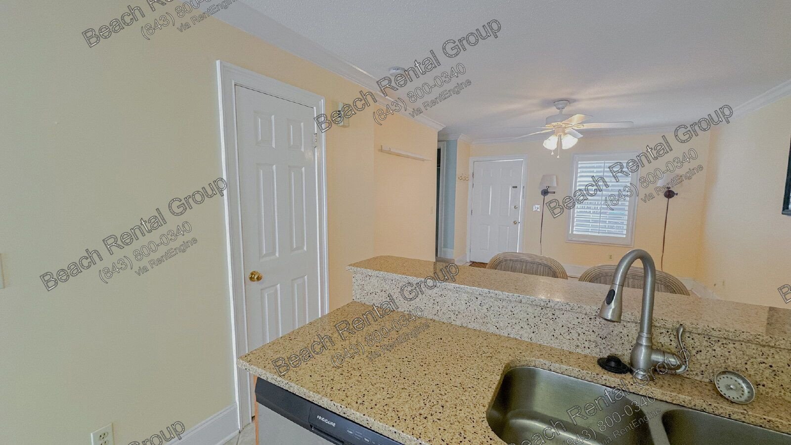 2bd Townhouse ~ Short walk to Ocean property image