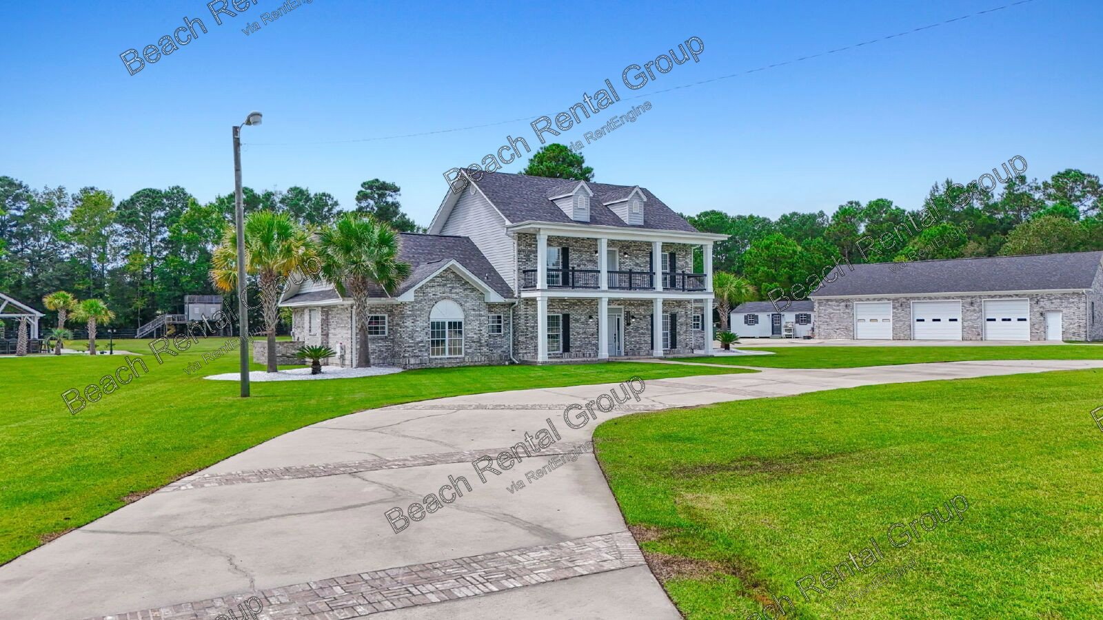 Peaceful and Luxury Living on 3+ Acres property image