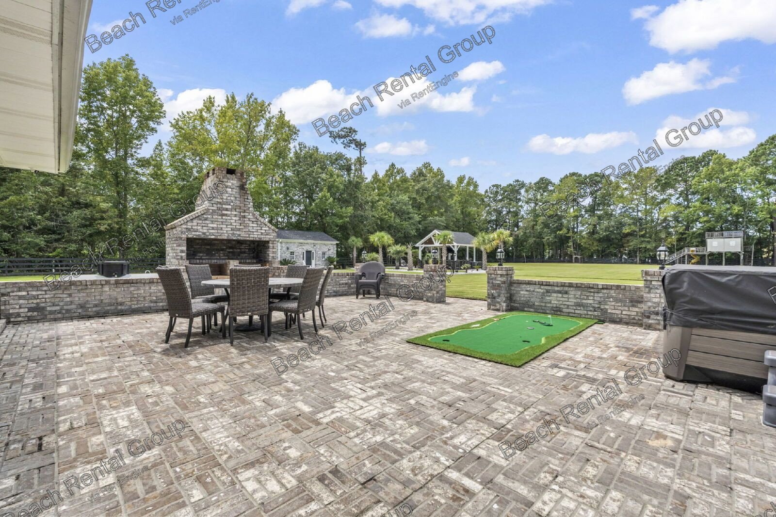 Peaceful and Luxury Living on 3+ Acres property image