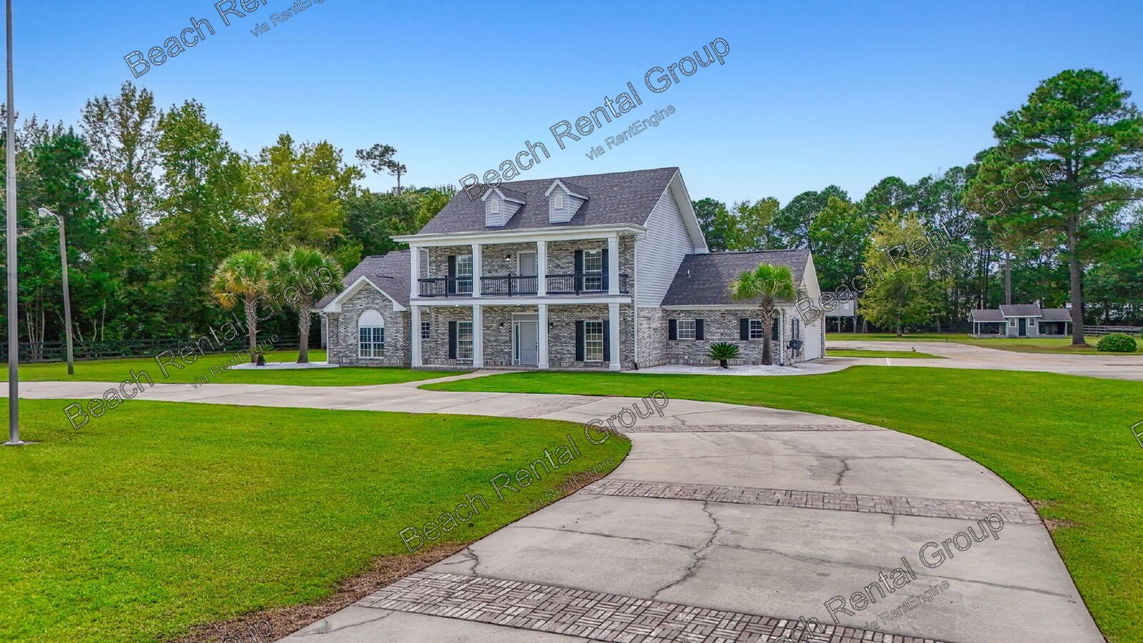 Peaceful and Luxury Living on 3+ Acres property image