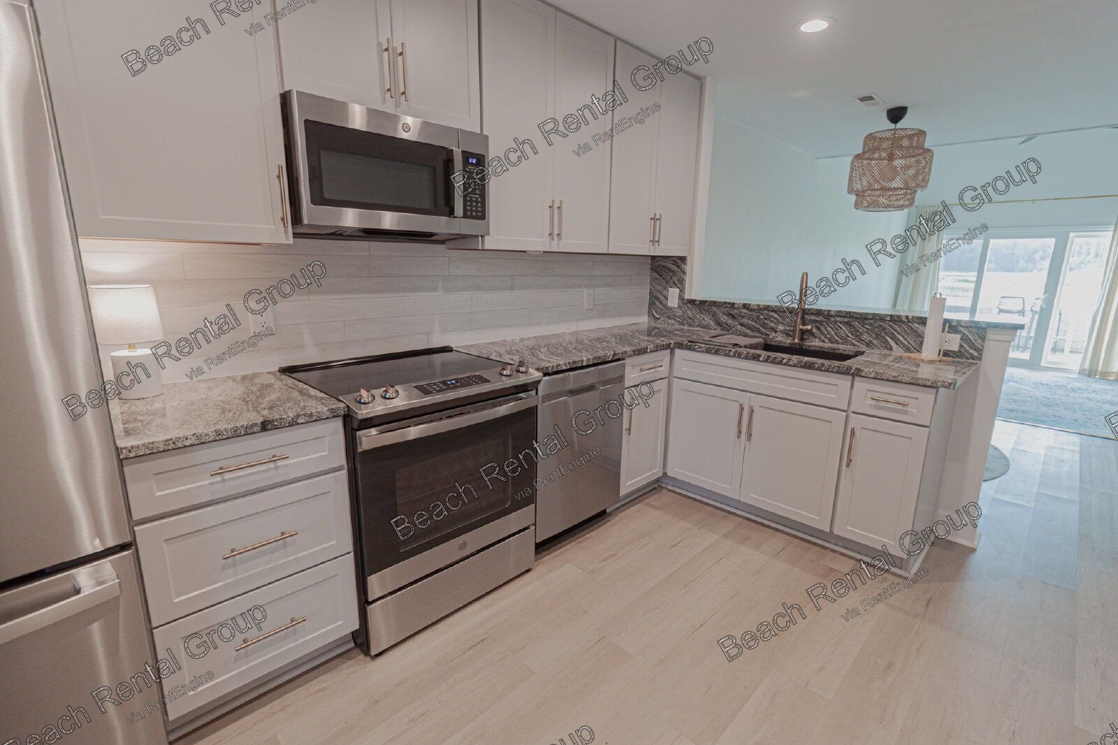 Modern and Stylish 2 Bedroom Condo with Marsh View property image