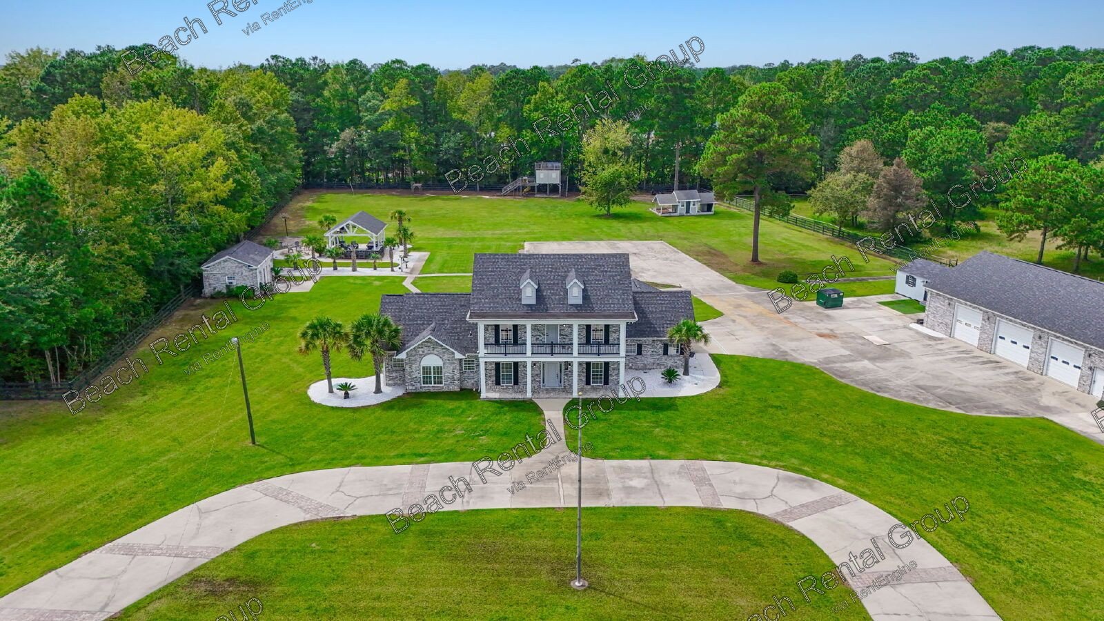 Peaceful and Luxury Living on 3+ Acres property image