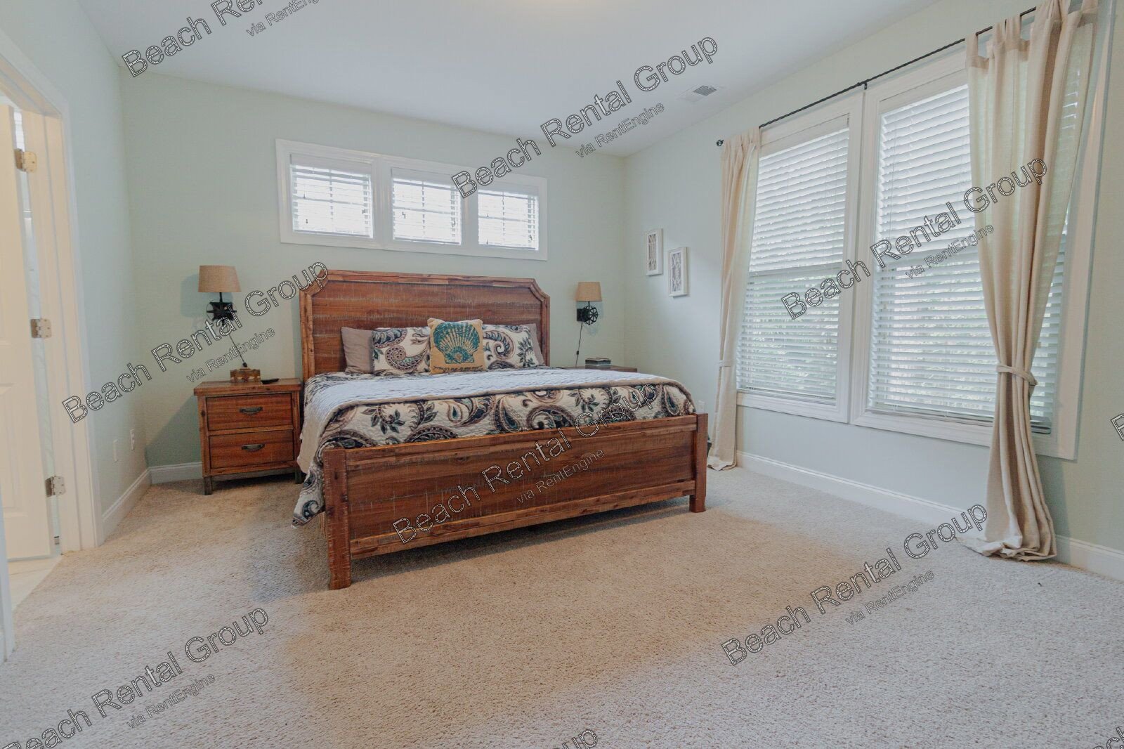 Corner Lot with Screened Patio property image