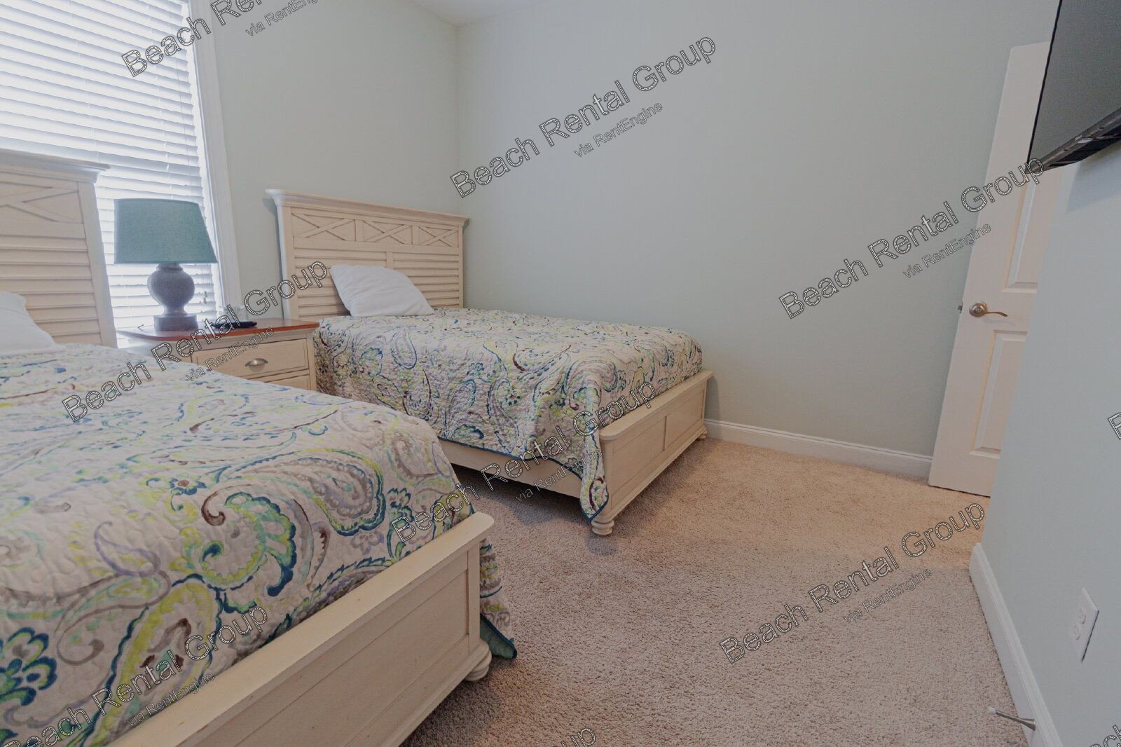 Corner Lot with Screened Patio property image