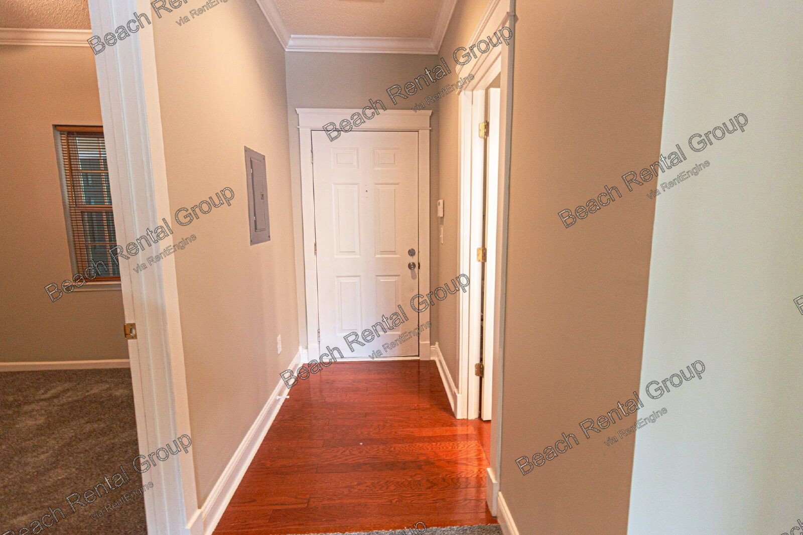 Open and Inviting End Unit property image