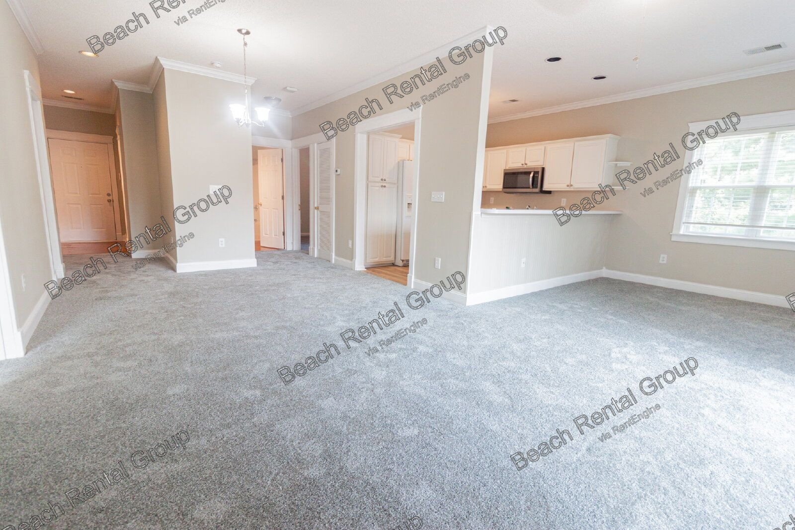 Open and Inviting End Unit property image