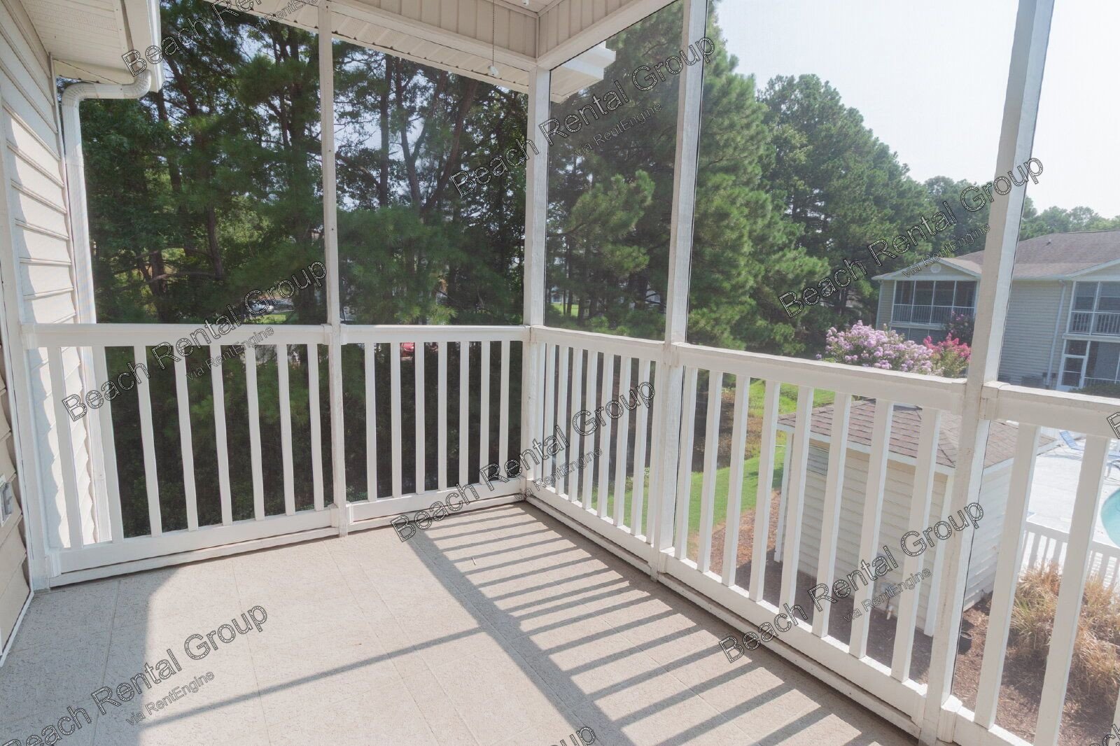 Open and Inviting End Unit property image