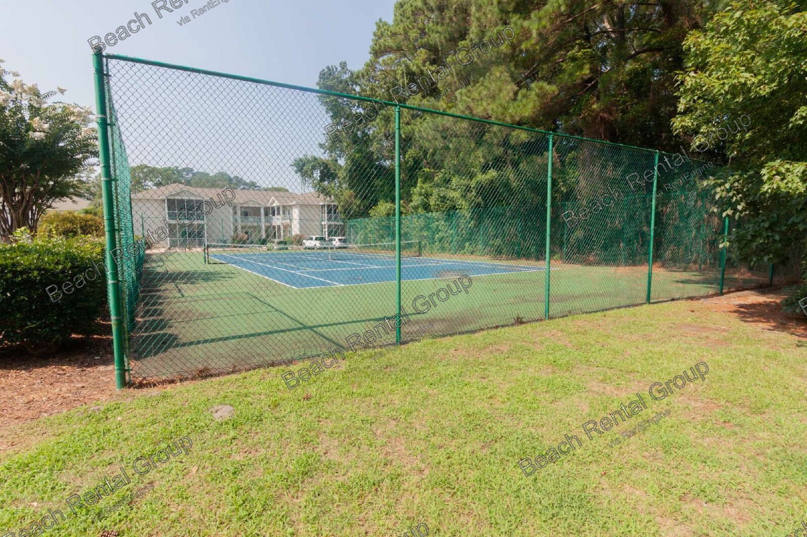 Open and Inviting End Unit property image