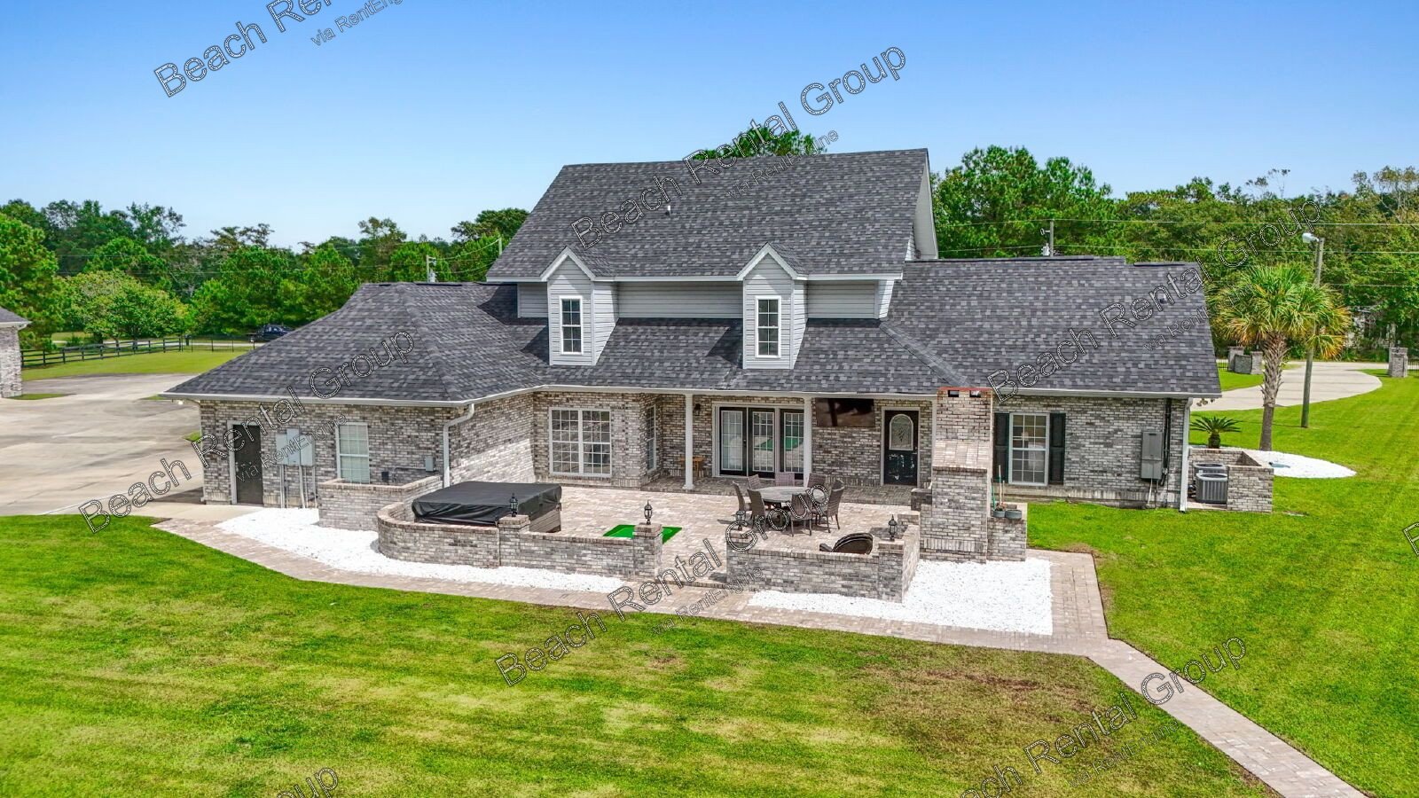 Peaceful and Luxury Living on 3+ Acres property image