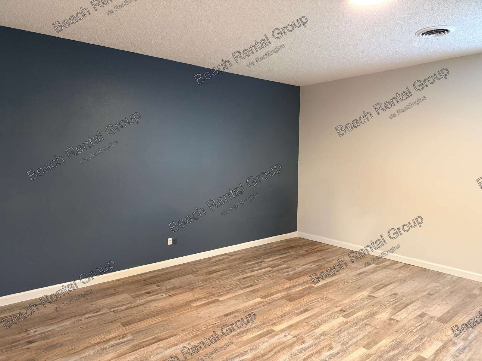 Renovated 1 Bedroom, All Utilities Included property image