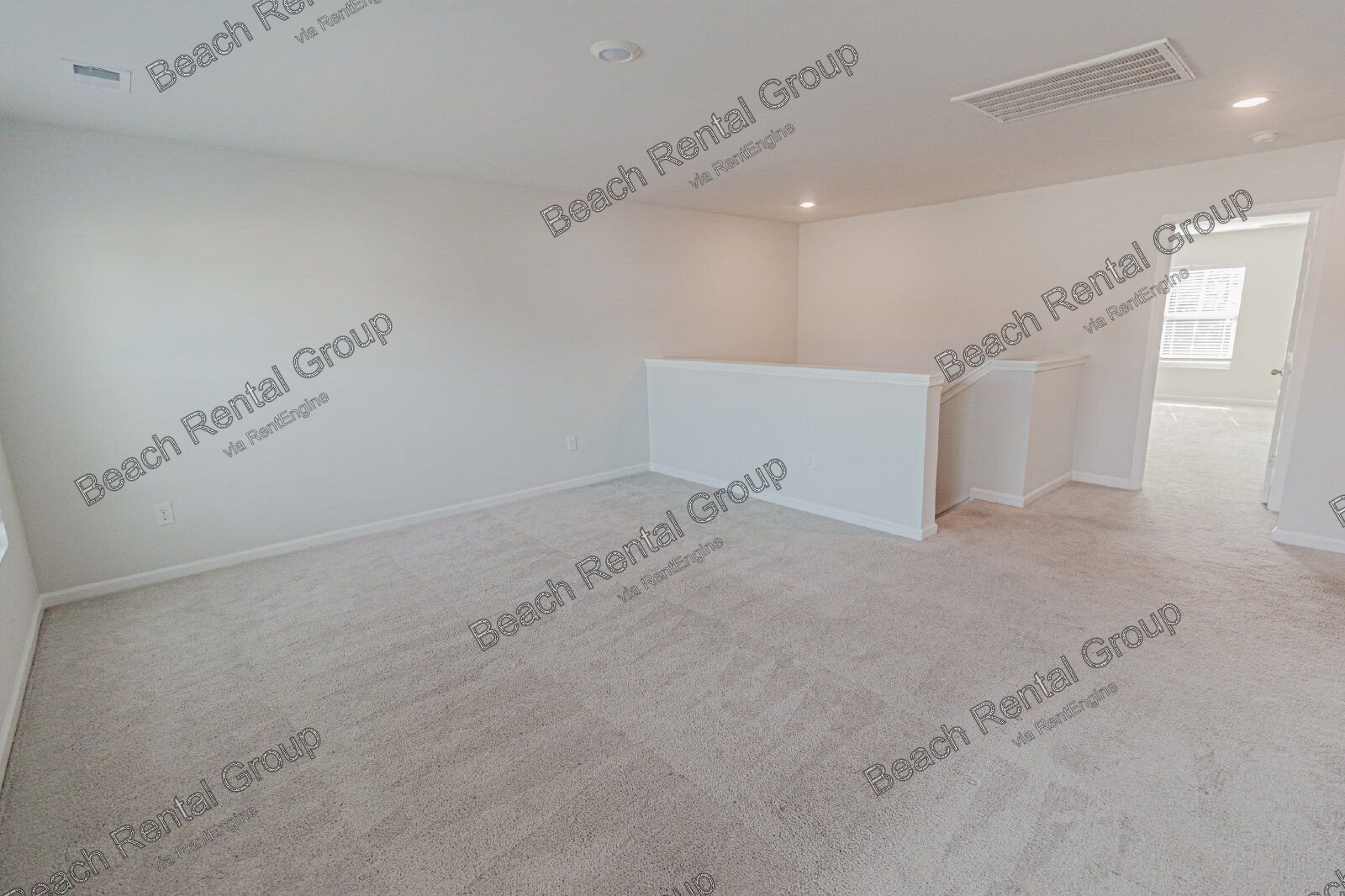 6 Bedroom Home with Fully Fenced Backyard property image
