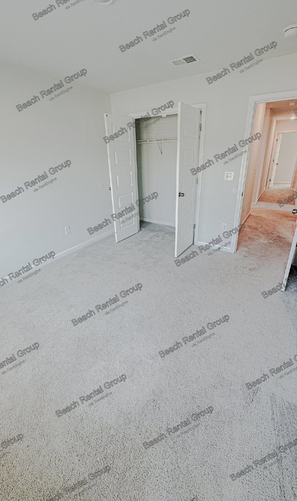 6 Bedroom Home with Fully Fenced Backyard property image