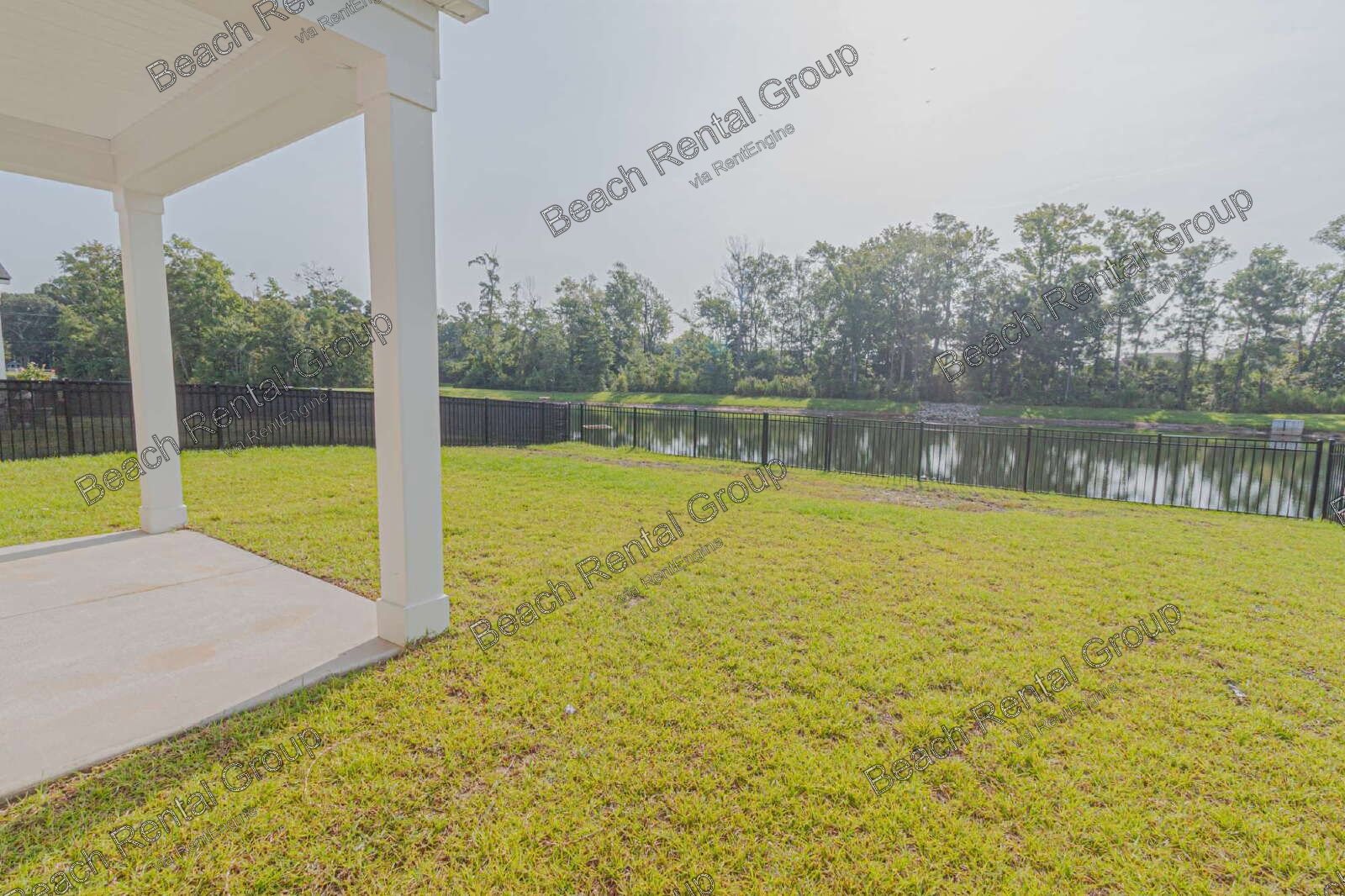 6 Bedroom Home with Fully Fenced Backyard property image