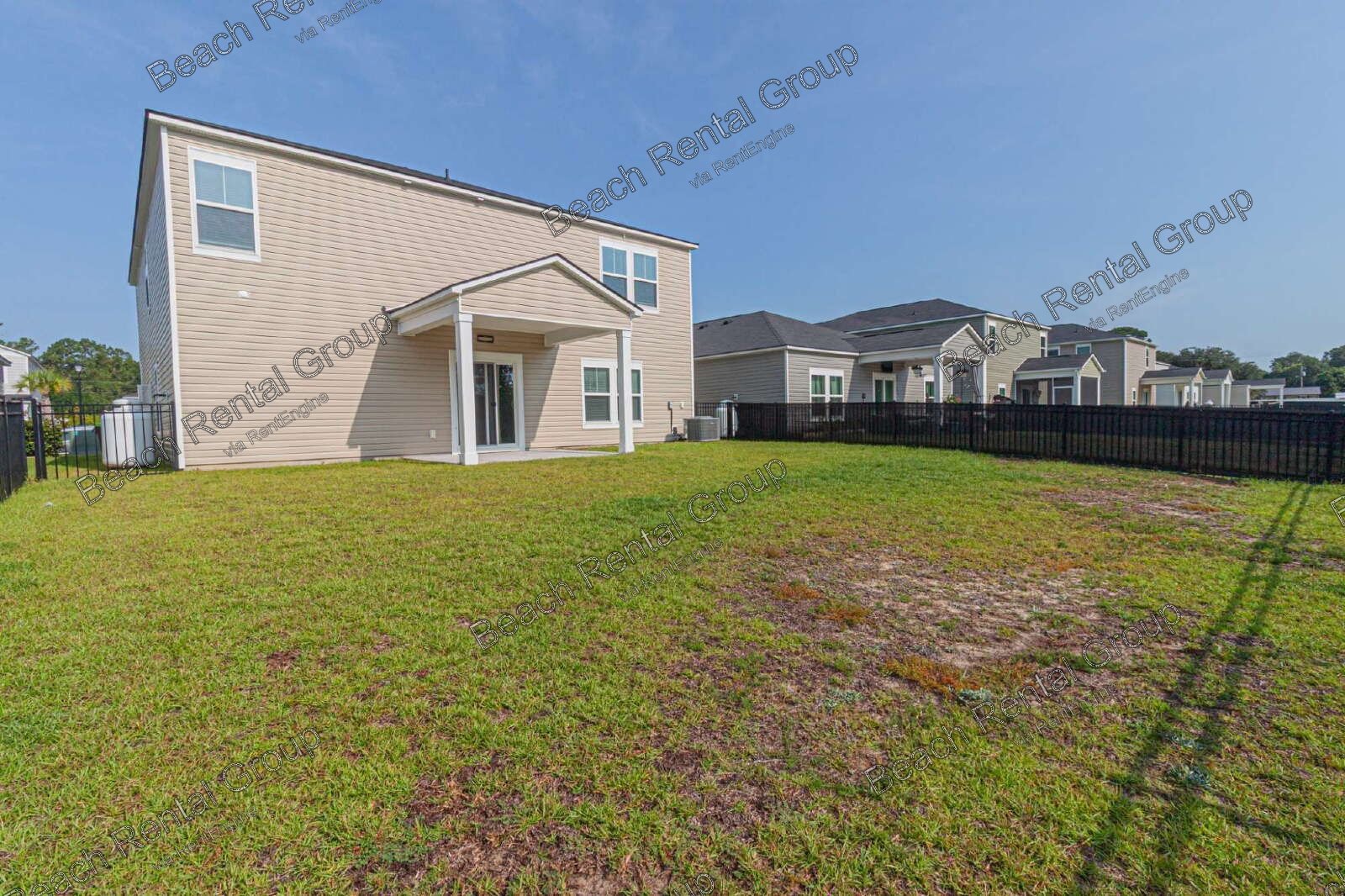 6 Bedroom Home with Fully Fenced Backyard property image