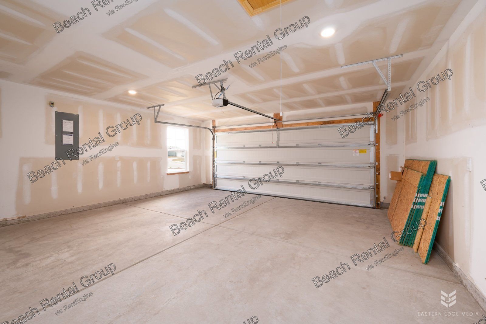 Stunning Paired Ranch Home in Conway with Screened Patio property image
