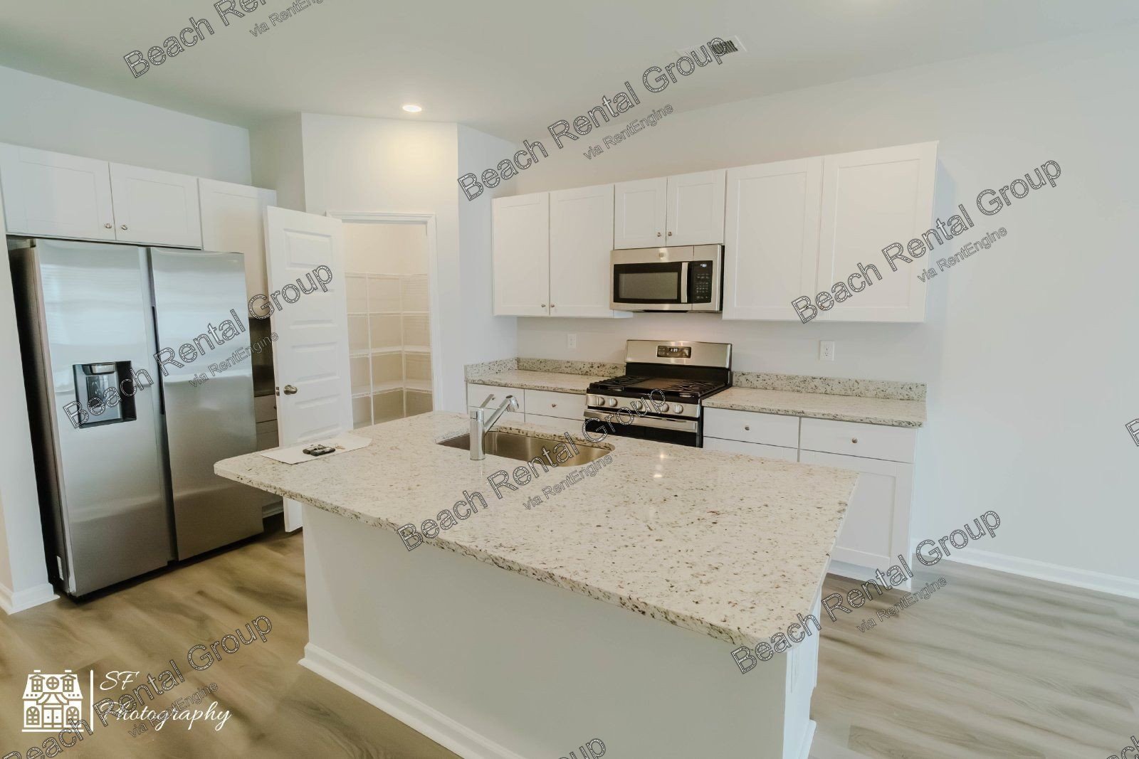 3 Bedroom Townhome w/ First Floor Master property image