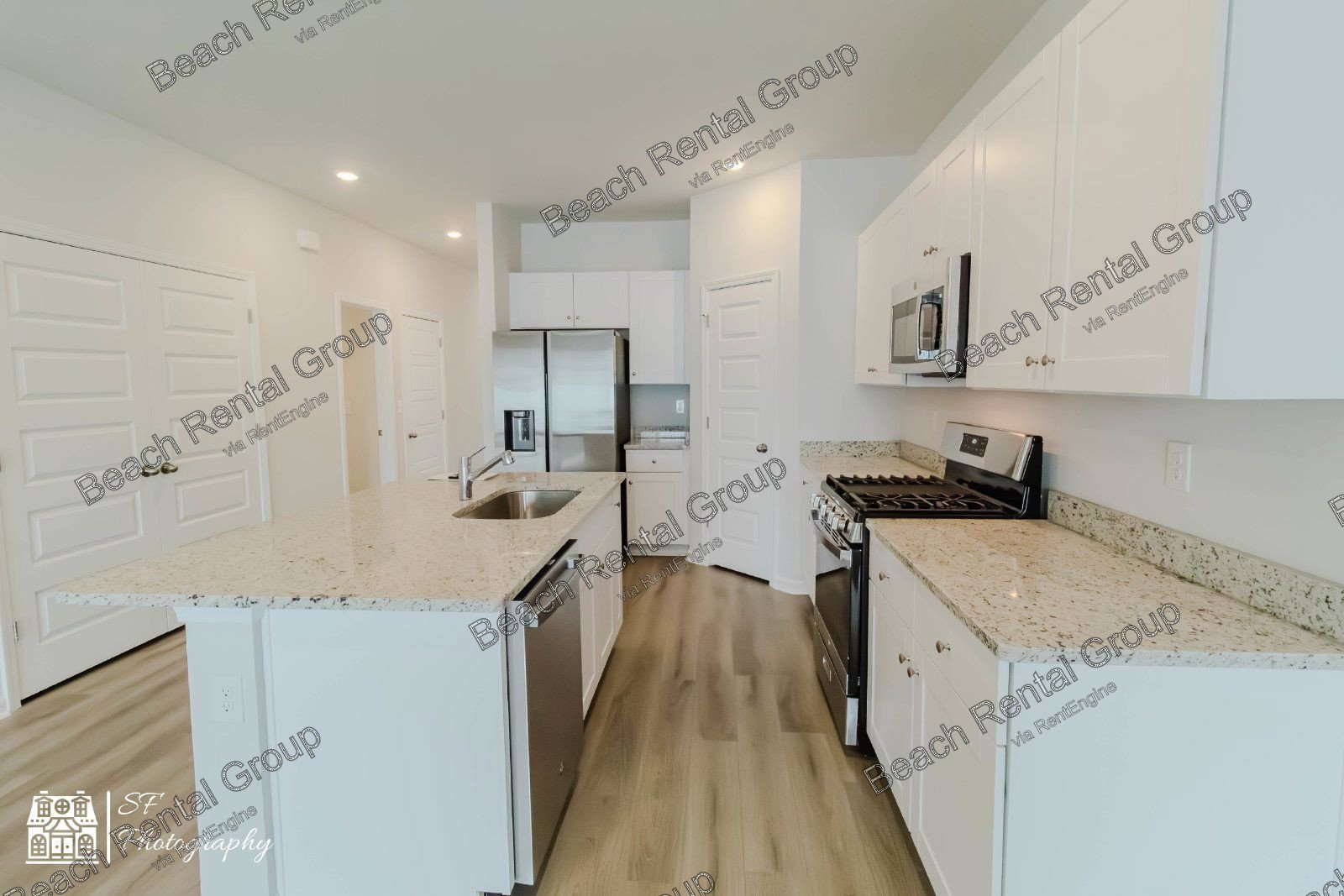 3 Bedroom Townhome w/ First Floor Master property image