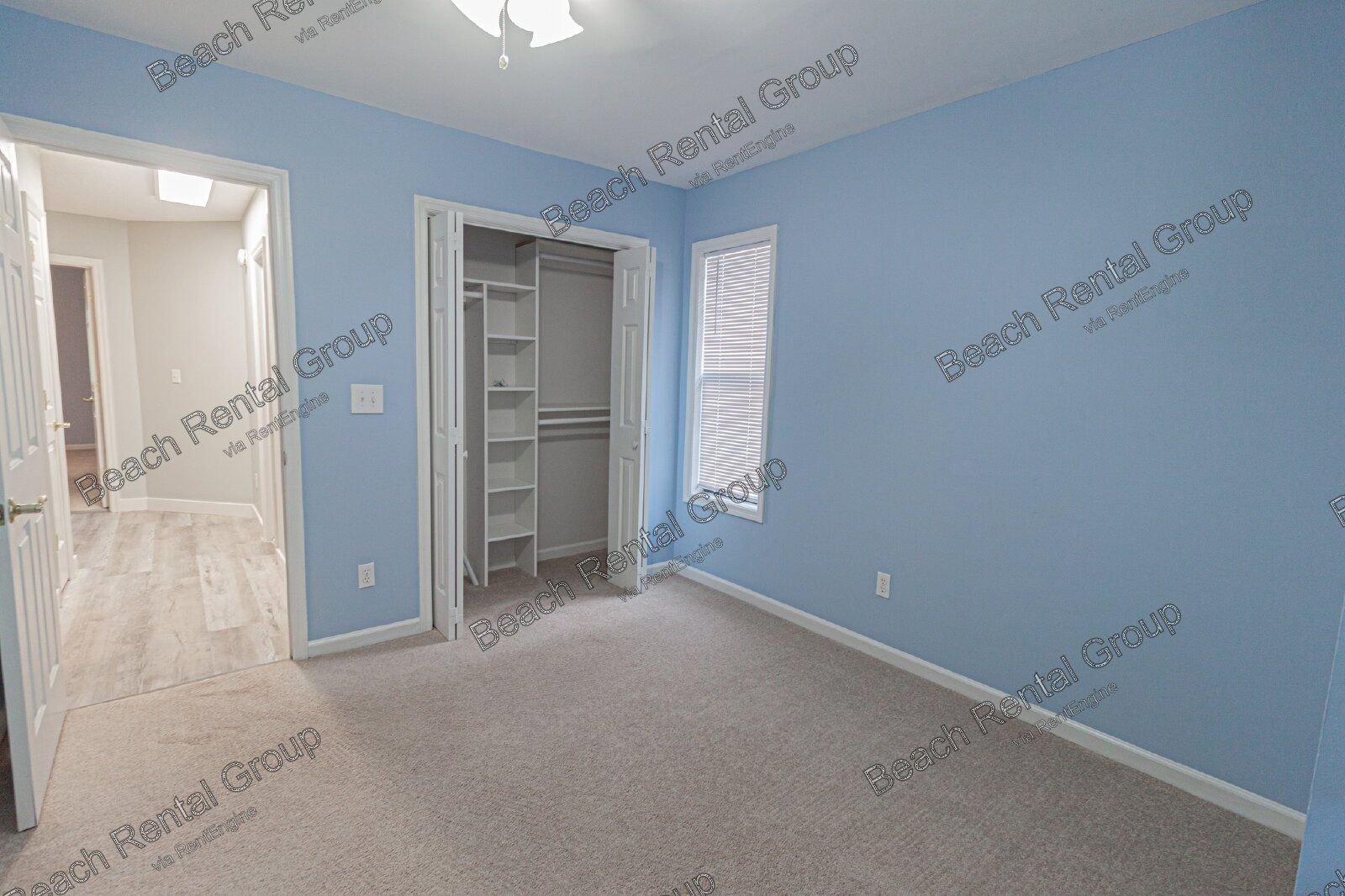 3 Bedroom, End Unit in Gated Community property image