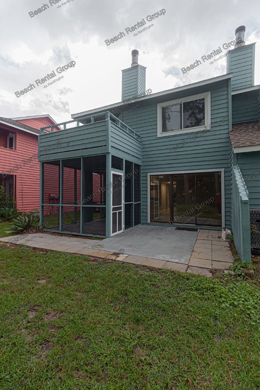 3 Bedroom, End Unit in Gated Community property image