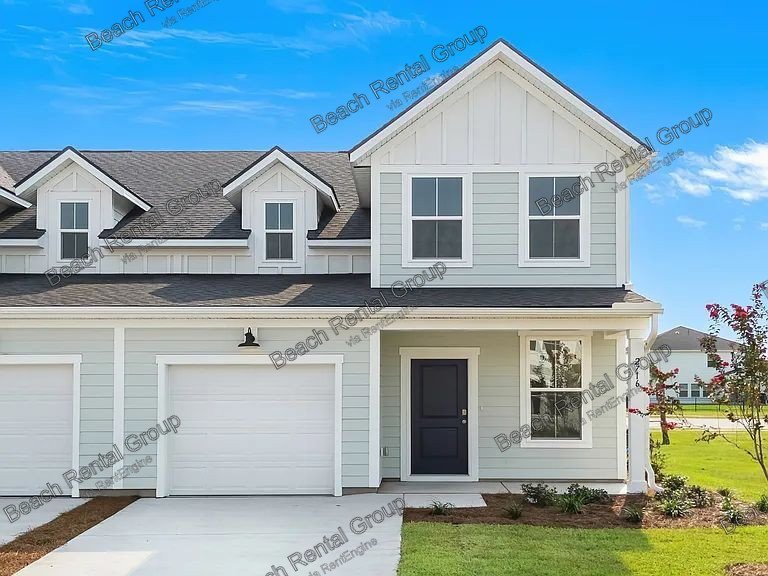 Spacious 4-Bedroom End Unit Townhouse with Incredible Amenities property image