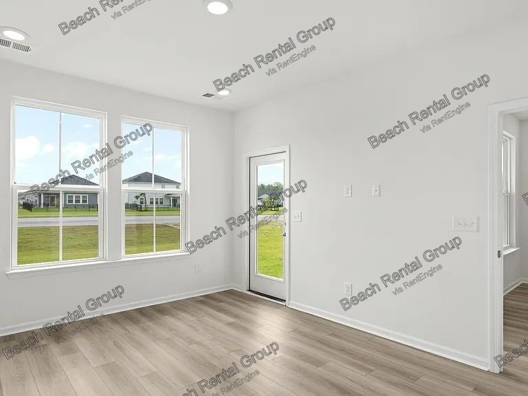 Spacious 4-Bedroom End Unit Townhouse with Incredible Amenities property image