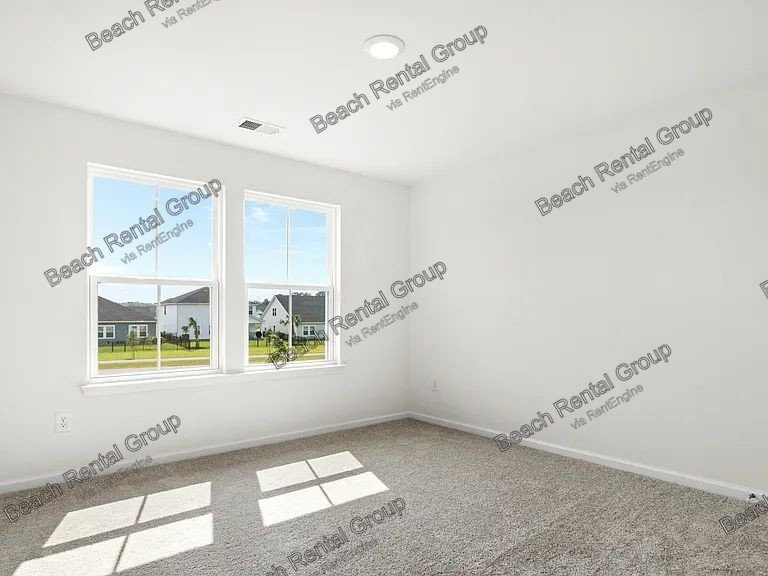 Spacious 4-Bedroom End Unit Townhouse with Incredible Amenities property image