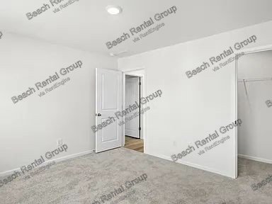 Spacious 4-Bedroom End Unit Townhouse with Incredible Amenities property image
