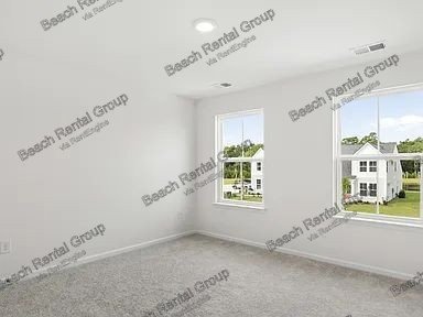Spacious 4-Bedroom End Unit Townhouse with Incredible Amenities property image